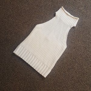 🖤Kendall & Kylie Open-Back Turtle Neck🖤